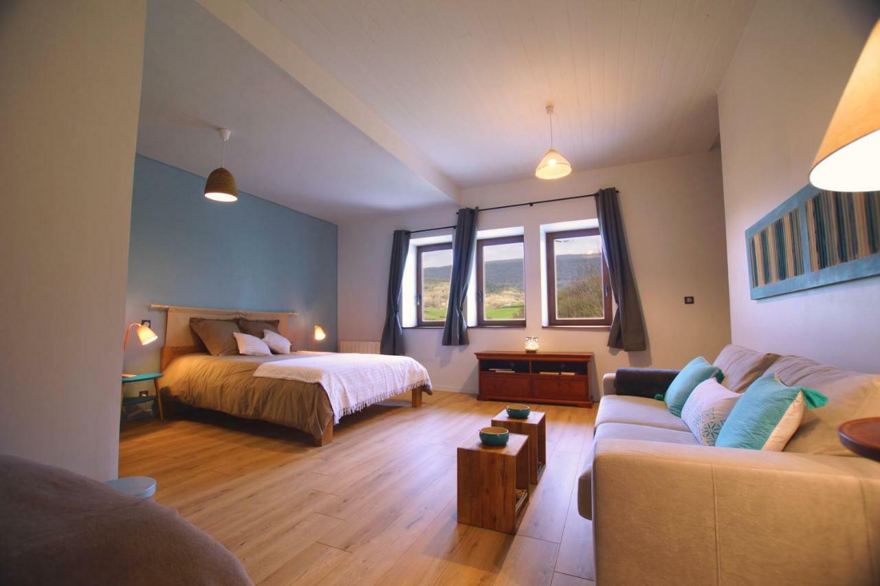Terres De La Grange Bed & Breakfast Cuisiat Екстериор снимка